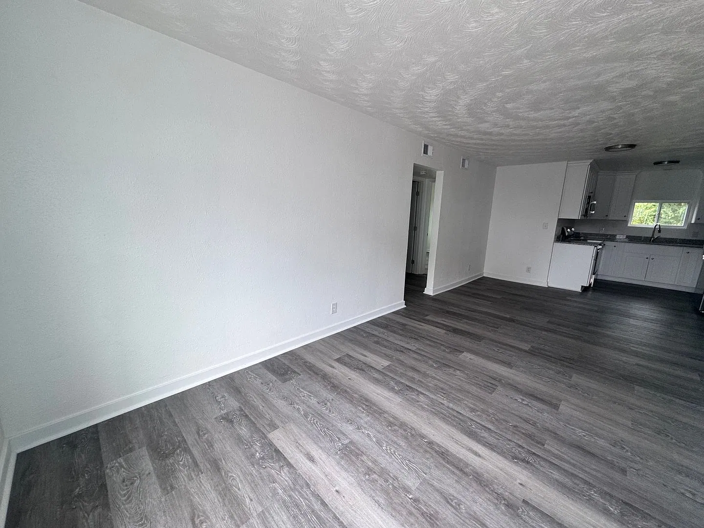 1125 Little Bay — Photo 3