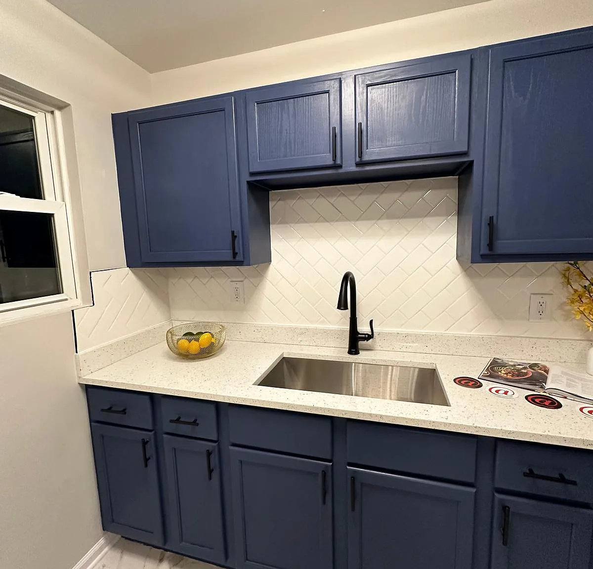 3 bed, 900 sqft, $1,490 — Photo 3