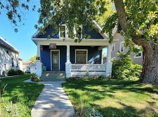 1184 26th St, Moline, IL 61265