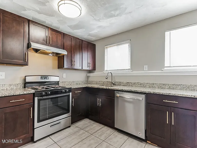 456 Brook Forest Dr — Photo 13