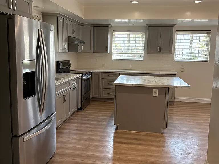 18315 S Harvard Blvd — Photo 2
