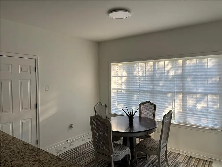 300 Harcourt Pl — Photo 14
