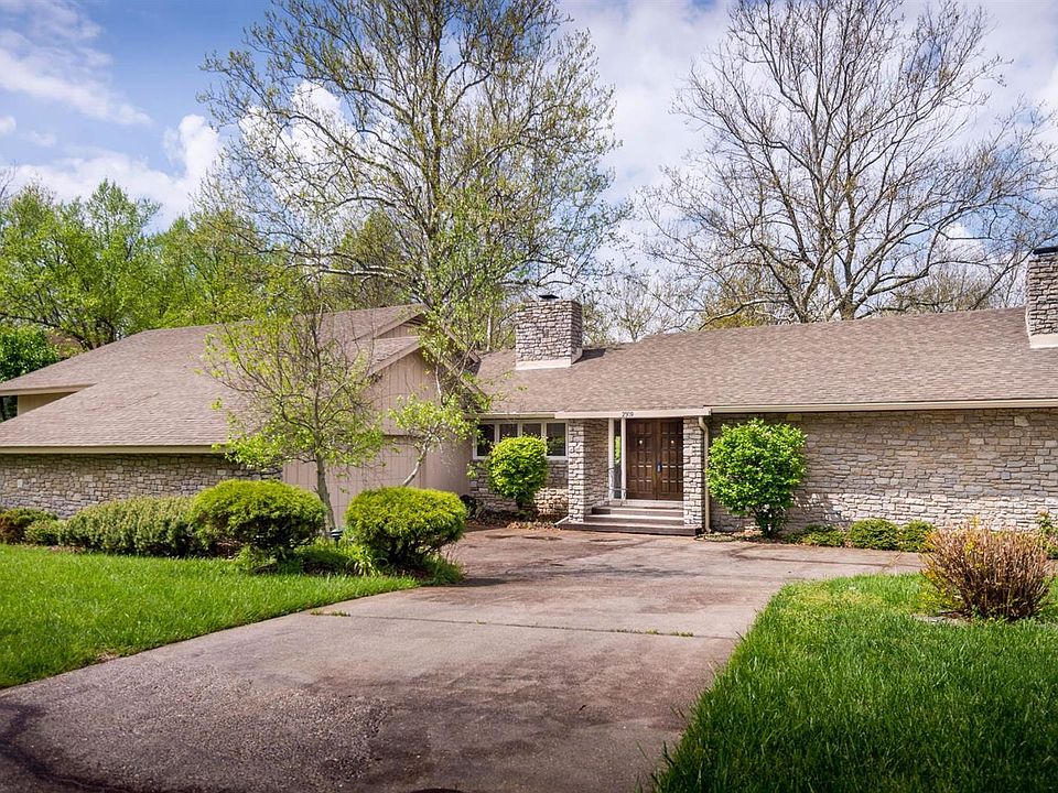 1st image of 2309 The Woods Ln