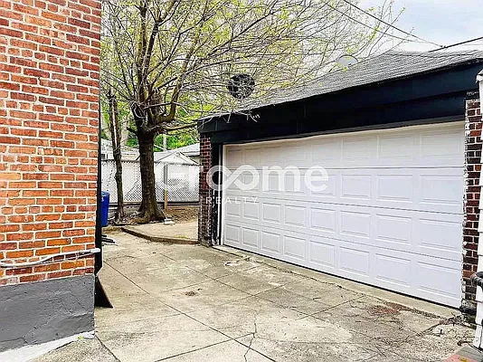 Rented by GROOME REALTY LLC | media 41