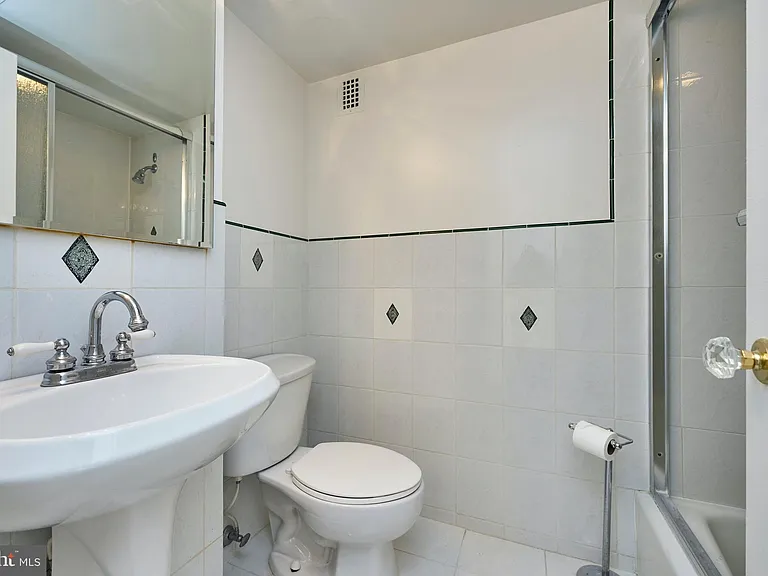 5340 Holmes Run Pkwy #601 — Photo 17