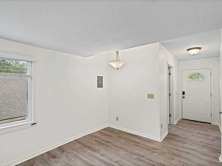 504 Blue Ridge Blvd #B — Photo 6