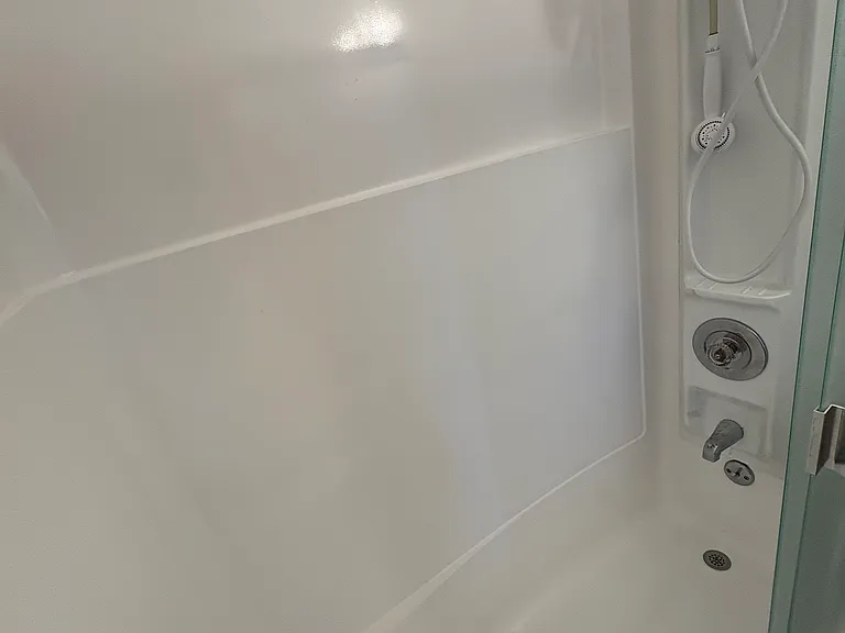 105 Piccadilly Pl #C — Photo 15