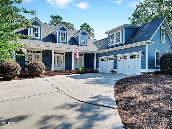 2nd image of 1628 Silverwood Court SE