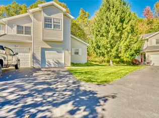 659 Strand Pond Cir, Webster, NY 14580