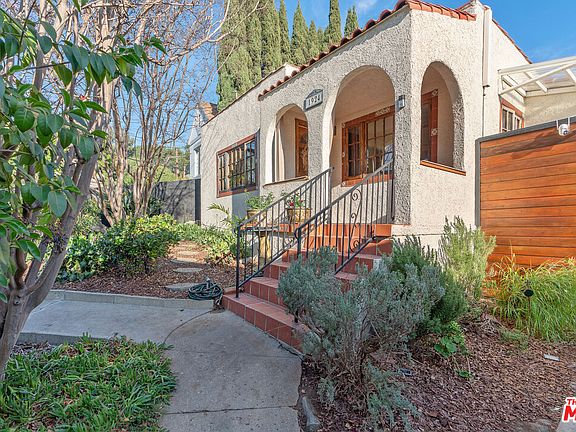 2nd image of 1924 Cerro Gordo St