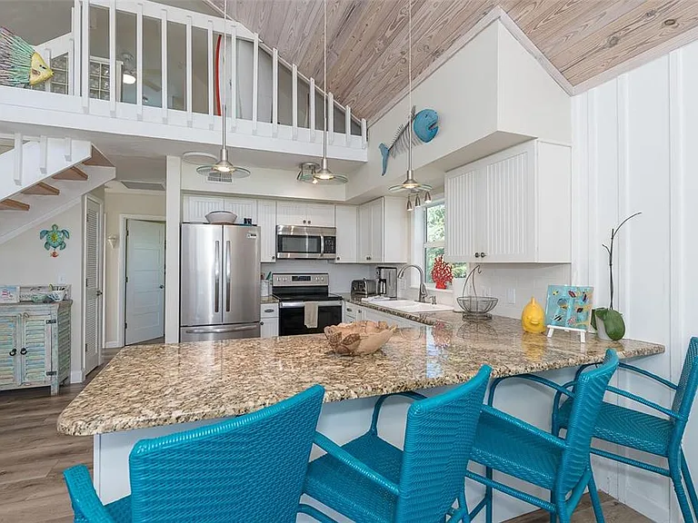 210 Bocilla Dr — Photo 20