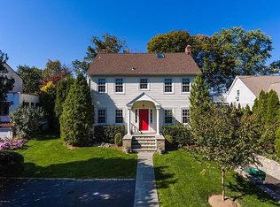 9 Shore Rd, Old Greenwich, CT 06870