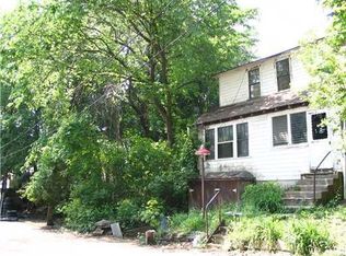 57 Naughton Ave, Warwick, RI 02886