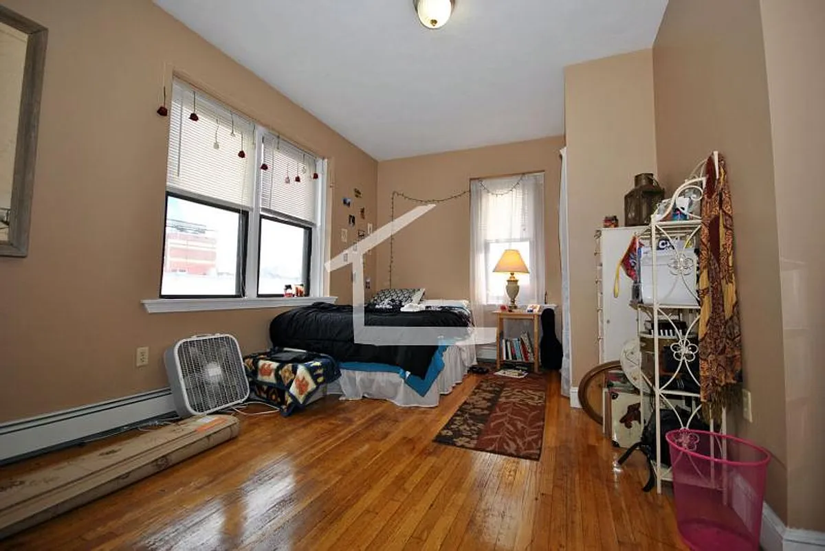 Building Photo - 179 Harvard Ave #2B