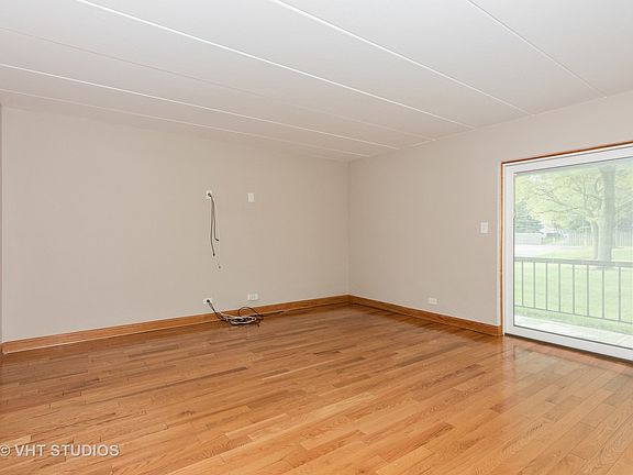 4th image of 221 E Janata Blvd APT 1A