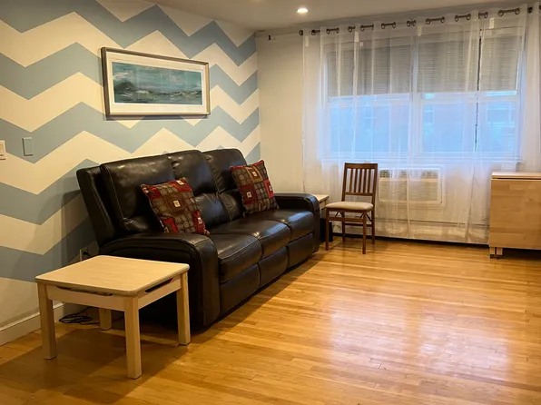 12 Commonwealth Ct, Brighton, MA