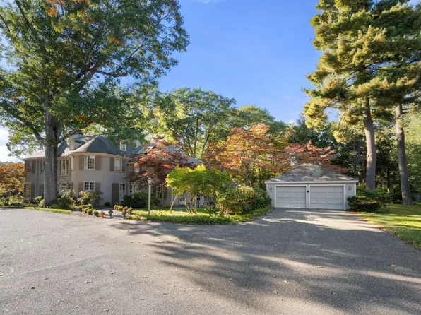 2 Phillips Pond Rd, Natick, MA 01760