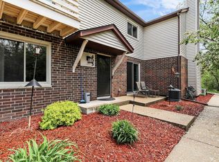 405 Roby Rd, Stoughton, WI 53589