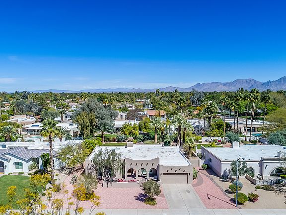 2nd image of 8102 E Del Cadena Dr