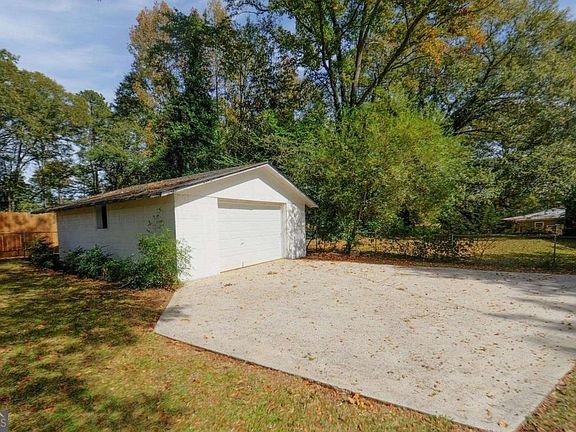 5th image of 370 E Georgia Ave