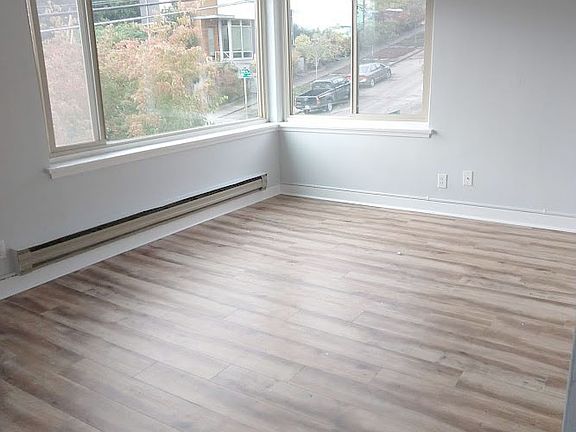 3rd image of 2500 E Denny Way #20716310