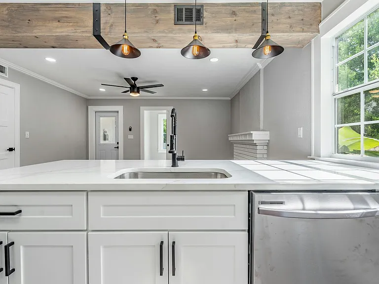 186 22nd Ave N #1 — Photo 7