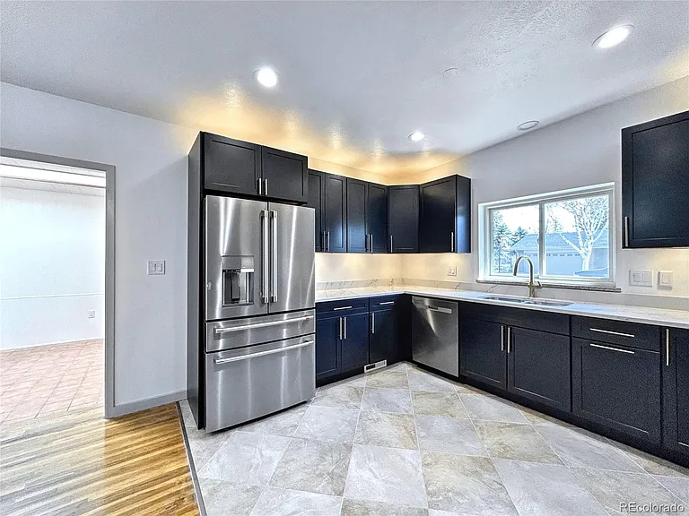 5960 S Logan Ct — Photo 4