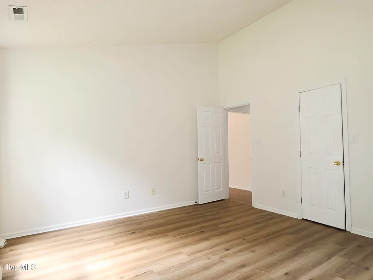 172 Baytree Dr — Photo 10