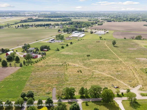 318 Ives Rd, Mason, MI 48854