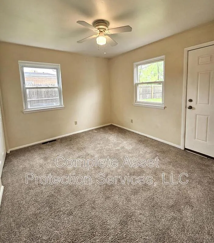 2 bed, 1.0 bath, 1296 sqft, $1,450 — Photo 4