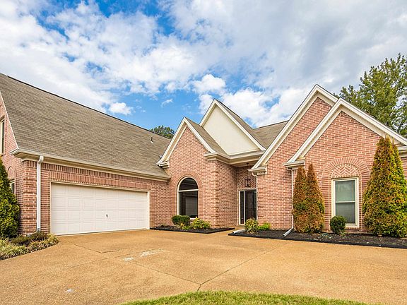 3rd image of 6078 Daybreak Dr