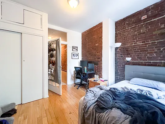 Rented by Compass | media 36