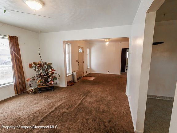 3rd image of 1453 Yampa Ave