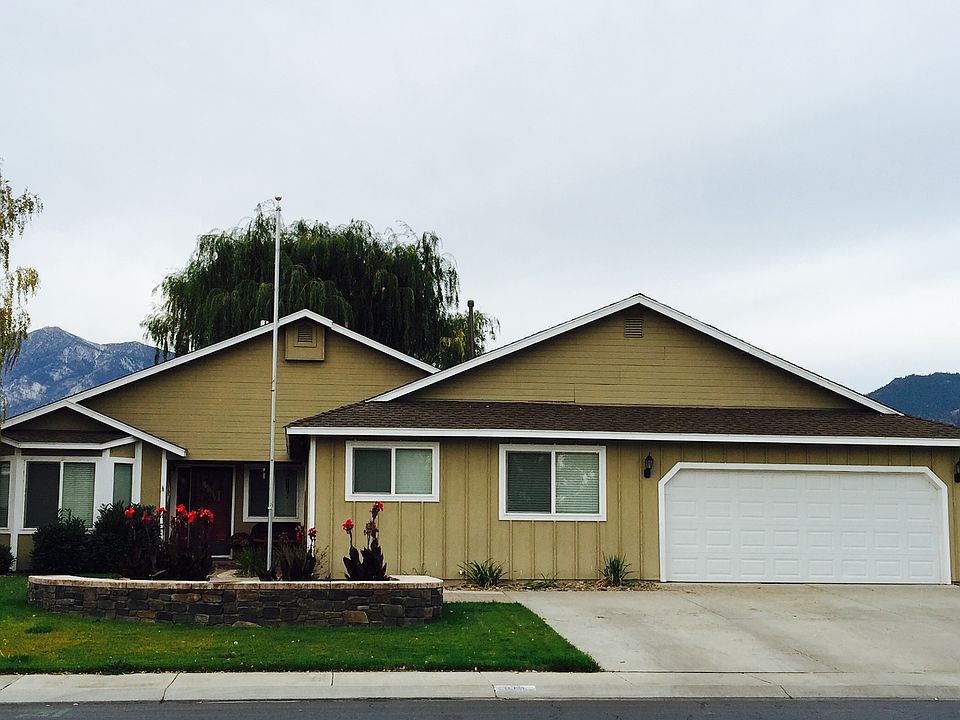 1st image of 819 Mahogany Dr