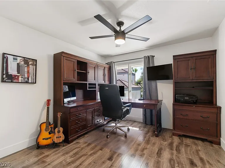 2233 Versailles Ct — Photo 58