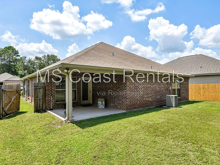 11523 Caroline Ct — Photo 23