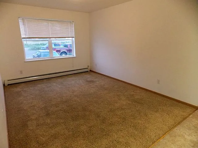 2 bed, 1.0 bath, $850 — Photo 2