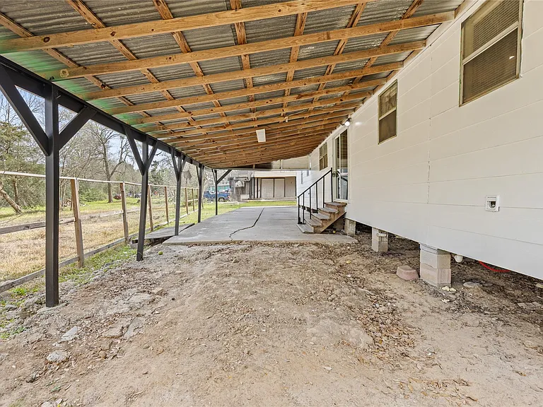 804 Avenue I — Photo 26