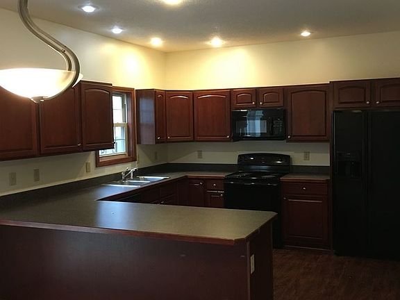 5th image of 80 Arbor Ct