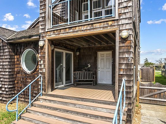 2nd image of 201 Light House Ave