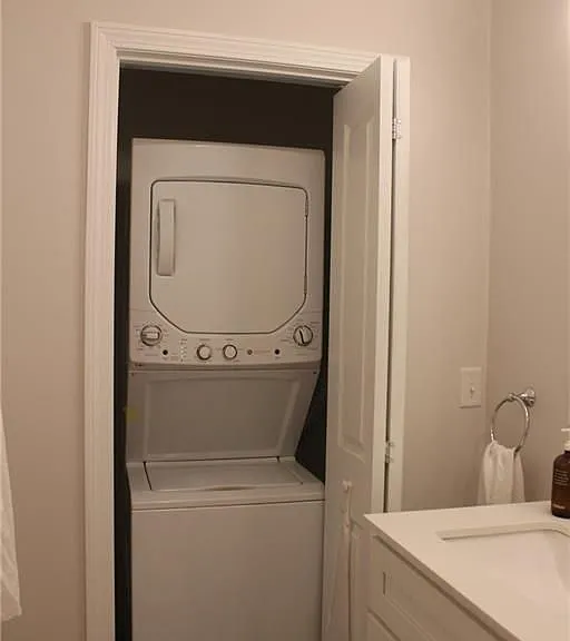 7 Mount Hope Ave #204 — Photo 16