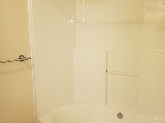 5th image of 4102 S 222nd Pl APT 204