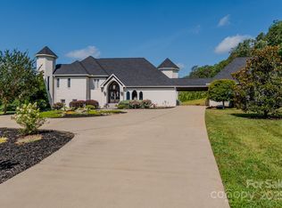 300 Spring Hill Dr, Rutherfordton, NC 28139