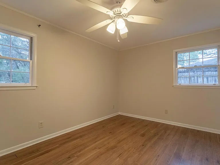 1453 Wedgewood Dr — Photo 16