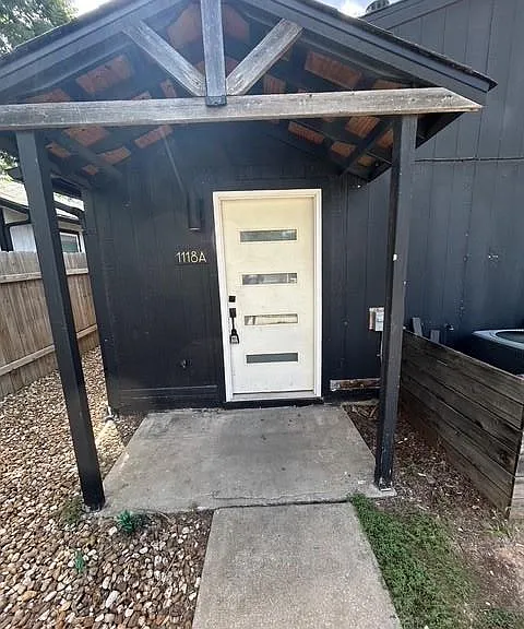 1118 E Brookswood Ave #A — Photo 11