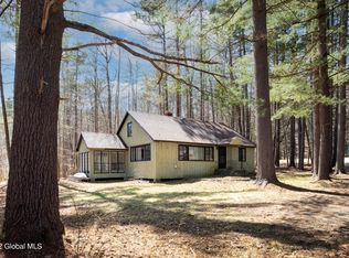 10 Jenkins Point Dr, Hague, NY 12836