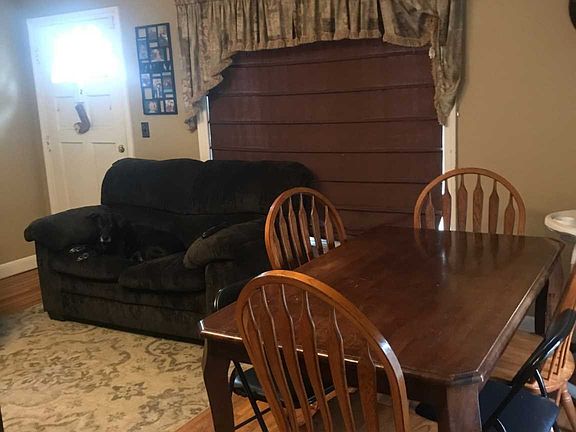 5th image of 619 Rosewood Ave