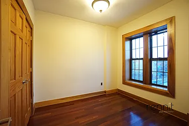 Rented by Rennit Inc.