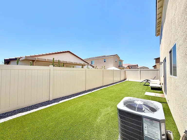 30607 Cyclone Ave — Photo 29