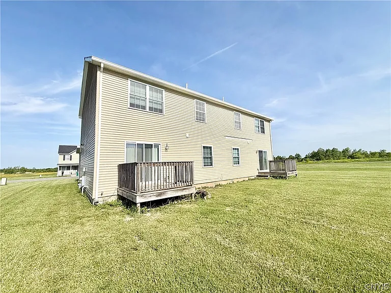 10044 Ash St — Photo 2